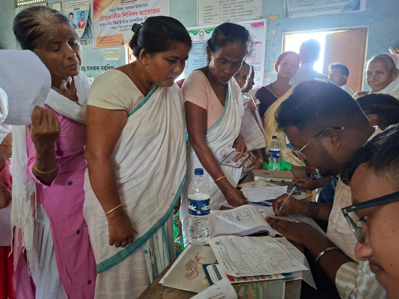 Trust volunteers with the community